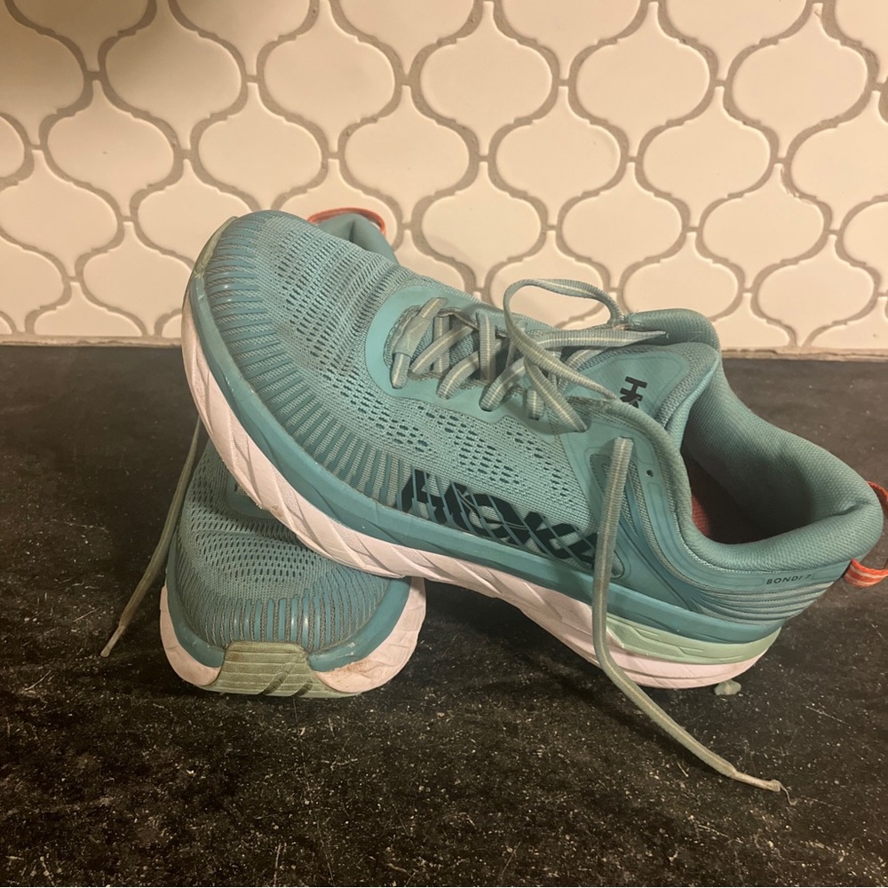 HOKA Size 9 Women’s Bondi Teal